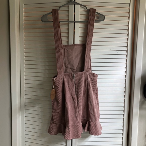 🆕Ruffle Hem Overalls - Picture 8 of 8